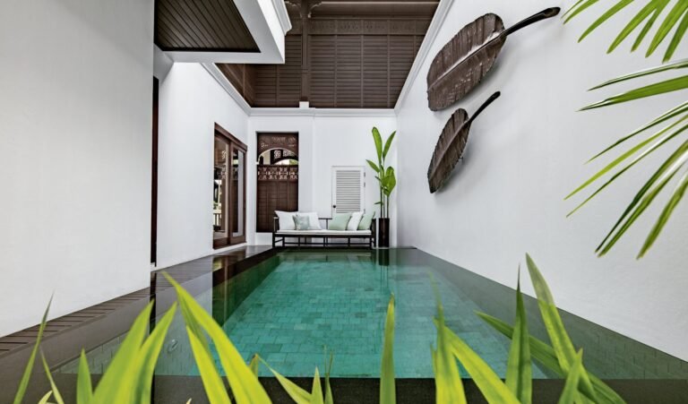 27 Louis Leonowens Pool Suite - Pool