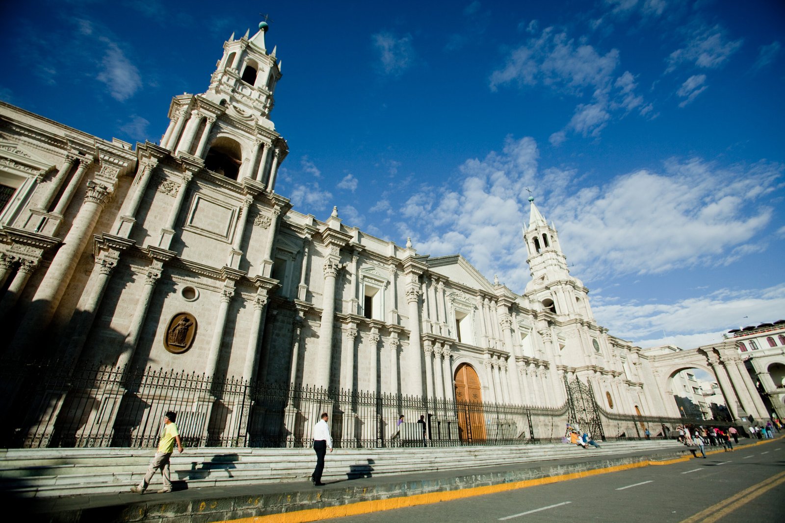 CathedralofArequipa-Facade-Attractive-Arequipa-©COLTUR