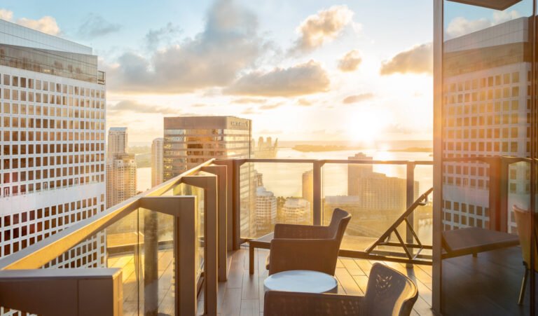 EAST Miami - Bay King - View B