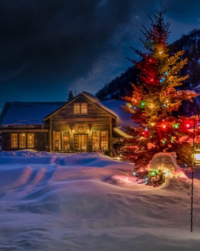 Dunton Hot Springs_Winter - Saloon