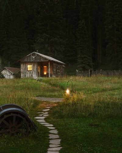 Dunton Hot Springs_major-ross-exterior